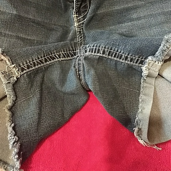 Ariya Jean's Brand shorts - Picture 3 of 4